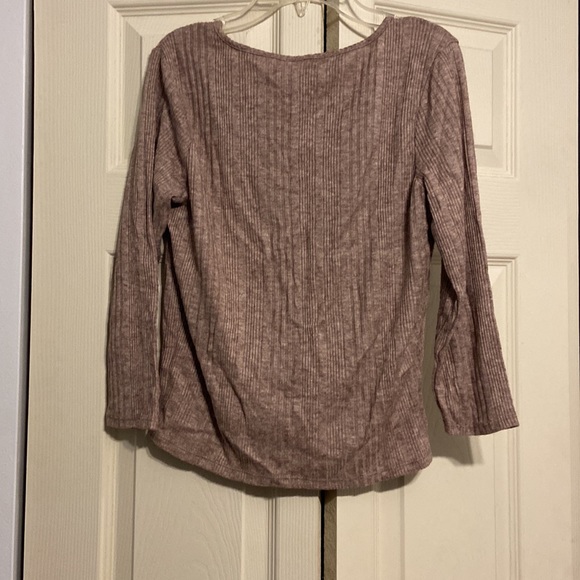 Buttoned Half Sleeve Shirt - Picture 5 of 5